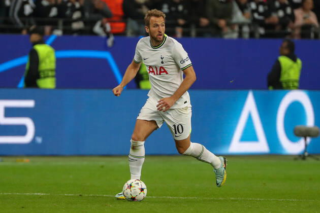 xMHx Champions League Eintracht Frankfurt Tottenham Hotspur on 04 10 2022 at Deutsche Bank Park in Frankfurt Harry Kane Tottenham 10 on the ball MH