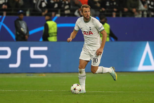 xMHx Champions League Eintracht Frankfurt Tottenham Hotspur on 04 10 2022 at Deutsche Bank Park in Frankfurt Harry Kane Tottenham 10 on the ball MH