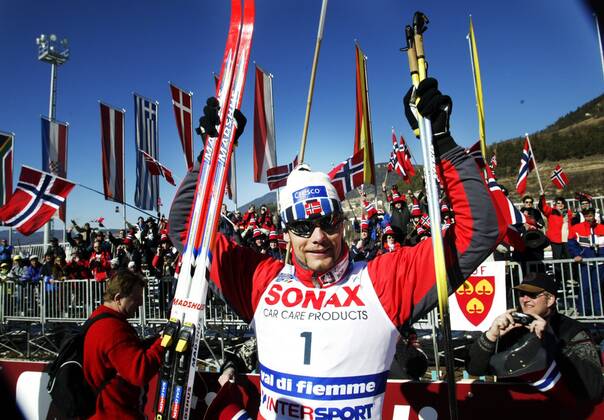 VAL DI FIEMME 20030219 Norways Thomas Alsgaard won the gold medal in the Mens 30km Classical Mass Start race at the Nordic Skiing World Championships in Val di Fiemme February 19, 2003 PHOTO Erik Johansen SCANPIX Code 20520 403 Val di Fiemme italy x20520x  Copyright: xErikxJohansenx xTTx 20520
