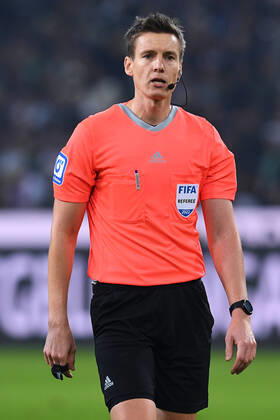 Soccer 1 Bundesliga 11 Matchday Borussia Mönchengladbach Eintracht Frankfurt on 22 10 2022 at Borussia Park in Mönchengladbach referee Daniel Siebert Berlin DFL regulations prohibit any use of photographs as image sequences and or quasi video xRx
