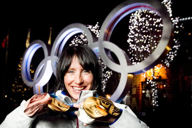 VANCOUVER, WHISTLER, CANADA 20100228 Marit Bjorgen with all the medals she won in cross country skiing in Whistler Olympic Park during the Olympics in Vancouver 2010 Three gold relay, skiathlon, Team Sprint , a silver in the 30 km and a bronze in the 10 km VANCOUVER, WHISTLER CANADA x10550x, Copyright: xJunge,xHeikox OS 2010