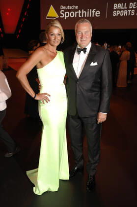 Franziska van Almsick with partner Jürgen B Harder at the 51 Ball des Sports 2022 in the RheinMain CongressCenter Wiesbaden, 16 07 2022 xS.xGabschx xFuturexImage
