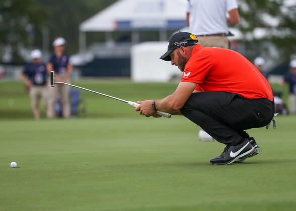 HOUSTON, TX - NOVEMBER 11: Dean Burmester (RSA) studies his putt on 10 during Round 2 of the Cadence Bank Houston Open at Memorial Park Golf Course on November 11, 2022 in Houston, Texas. (Photo by Leslie Plaza Johnson Icon Sportswire) GOLF: NOV 11 PGA, Golf Herren Cadence Bank Houston Open Icon2211110352
