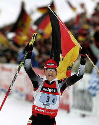 ANTERSELVA 20070211 Germany took the gold in the womens relay in the Biathlon World Championships in Anterselva, Italy on Sunday Photo Kati Wilhelm on the final stretch towards the finish line as gold medalist ANTERSELVA ITALY x10040x  Copyright: xANDERSxWIKLUNDx xTTx Skidskytte VM 2007