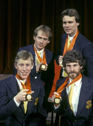 ARCHIVE 1984 02 16 Swedish relay champions Jan Ottosson, Benny Kohlberg, Gunde Svan and Thomas Wassberg show off their gold medals after the medal ceremony following their victory in the mens cross-country skiing relay at the Olympic Winter Games in Sarajevo, Yugoslavia 16th February 1984 Sarajevo Bosnia Herzegovina x1001x  Copyright: xJanxCollsiööx xTTx x SARAJEVO-OS-SKIDSTAFETT