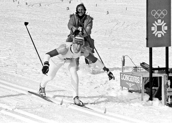 ARCHIVE 1984 02 19 Swedish cross-country skier Gunde Svan crosses the finish line in second place after a second battle with winner Thomas Wassberg in the 50 km cross-country skiing event at the Winter Olympics in Sarajevo, Yugoslavia 19 February 1984 Sarajevo Bosnia Hercegovina x1001x  Copyright: xJanxCollsiööx xTTx x SARAJEVO-OS-SKIDOR-50KM