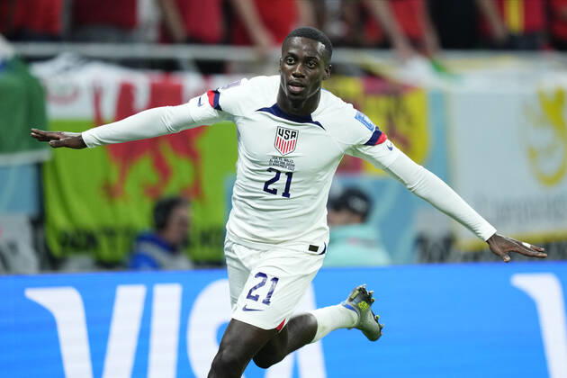 USA v Wales: Group B - FIFA World Cup, WM, Weltmeisterschaft, Fussball Qatar 2022 Timothy Weah Centre-Forward of USA and LOSC Lille celebrates after scoring his sides first goal during the FIFA World Cup Qatar 2022 Group B match between USA and Wales at Ahmad Bin Ali Stadium on November 21, 2022 in Doha, Qatar. Doha Qatar Copyright: xJosexBretonx originalFilename:breton-usavwale221121_npyTX