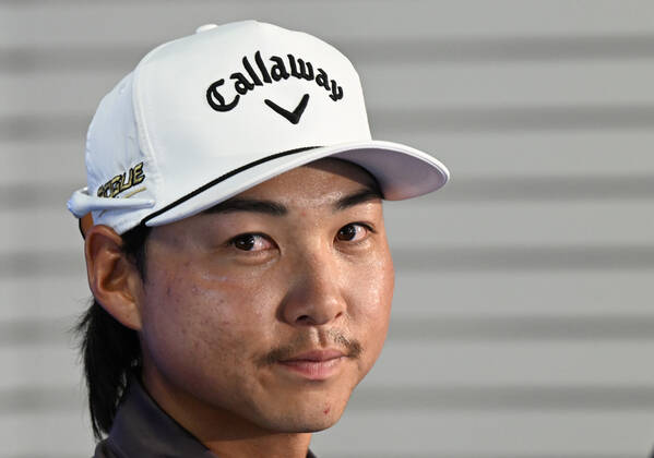 PGA, Golf Herren CHAMPIONSHIP PRESSERS, Min Woo Lee is seen during a press conference, PK, Pressekonferenz ahead of the 2022 Australian PGA Championship, at Royal Queensland Golf Club in Brisbane, Tuesday, November 22, 2022. ( NO ARCHIVING, EDITORIAL USE ONLY, NO USE IN BOOKS WITHOUT CONSENT BRISBANE QUEENSLAND AUSTRALIA Copyright: xDARRENxENGLANDx 20221122001733458543