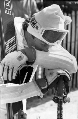 Bad Kleinkirchheim 1982 03 17 Ingemar Stenmark drops after a 17th place in todays competition Moment of disappointment Not since 1973 has Ingemar taken so much beating Bad Kleinkirchheim Austria x36x  Copyright: xTommyxPedersen Expressen TTx INGEMAR STENMARK DEPPAR