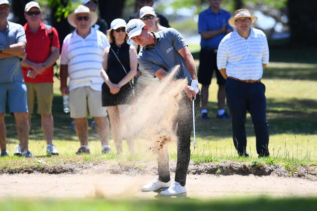 GOLF AUSTRALIAN PGA, Golf Herren Jason Scrivener plays a shot during Day 2 of the 2022 Fortinet Australian PGA Championship at the Royal Queensland Golf Club in Brisbane, Friday, November 25, 2022. ( NO ARCHIVING, EDITORIAL USE ONLY, NO USE IN BOOKS WITHOUT CONSENT BRISBANE QUEENSLAND AUSTRALIA  Copyright: xJONOxSEARLEx 20221125001734850011