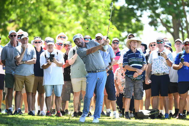 GOLF AUSTRALIAN PGA, Golf Herren Marc Leishman plays a shot during Day 2 of the 2022 Fortinet Australian PGA Championship at the Royal Queensland Golf Club in Brisbane, Friday, November 25, 2022. ( NO ARCHIVING, EDITORIAL USE ONLY, NO USE IN BOOKS WITHOUT CONSENT BRISBANE QUEENSLAND AUSTRALIA  Copyright: xJONOxSEARLEx 20221125001734859107