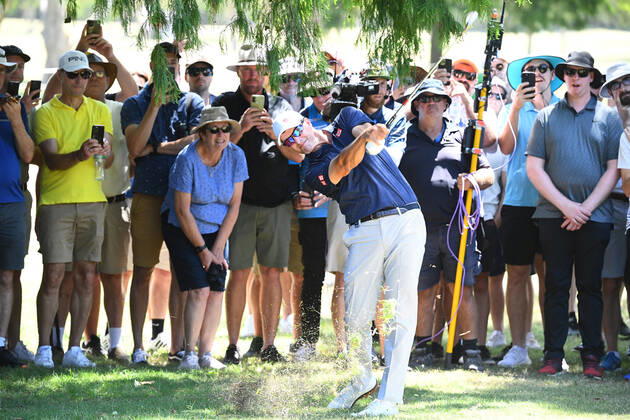 GOLF AUSTRALIAN PGA, Golf Herren Adam Scott plays a shot during Day 2 of the 2022 Fortinet Australian PGA Championship at the Royal Queensland Golf Club in Brisbane, Friday, November 25, 2022. ( NO ARCHIVING, EDITORIAL USE ONLY, NO USE IN BOOKS WITHOUT CONSENT BRISBANE QUEENSLAND AUSTRALIA  Copyright: xJONOxSEARLEx 20221125001734886933