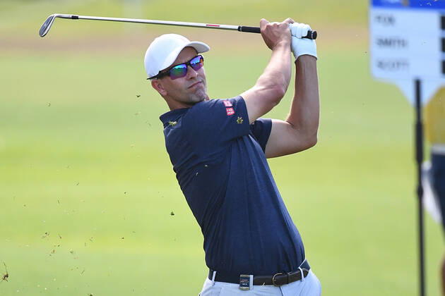 GOLF AUSTRALIAN PGA, Golf Herren Adam Scott plays a shot during Day 2 of the 2022 Fortinet Australian PGA Championship at the Royal Queensland Golf Club in Brisbane, Friday, November 25, 2022. ( NO ARCHIVING, EDITORIAL USE ONLY, NO USE IN BOOKS WITHOUT CONSENT BRISBANE QUEENSLAND AUSTRALIA  Copyright: xJONOxSEARLEx 20221125001734912407