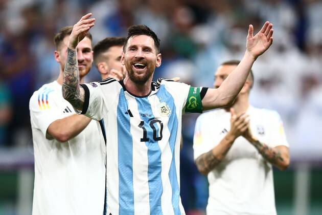 Mandatory Credit: Photo by Michael Zemanek Shutterstock (13634795cn) Lionel Messi of Argentina at full time Argentina v Mexico, FIFA World Cup, WM, Weltmeisterschaft, Fussball 2022, Group C, Football, Lusail Stadium, Al Daayen, Qatar - 26 Nov 2022 Editorial Use Only Argentina v Mexico, FIFA World Cup 2022, Group C, Football, Lusail Stadium, Al Daayen, Qatar - 26 Nov 2022 Editorial Use Only Copyright: xMichaelxZemanek Shutterstockx 13634795cn