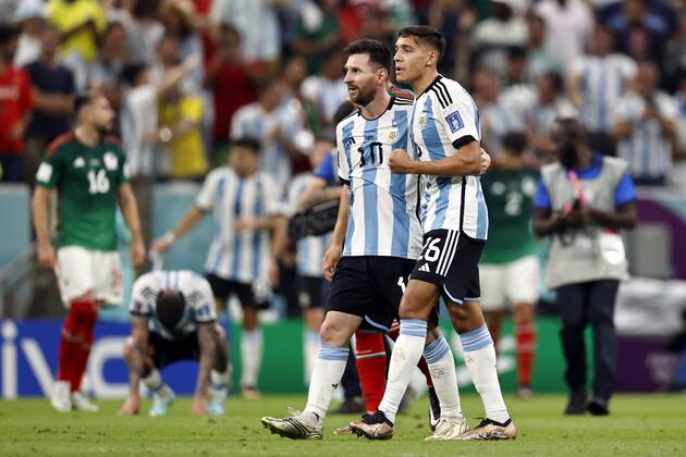 LUSAIL CITY l r Lionel Messi of Argentina, Nahuel Molina of Argentina during the FIFA World Cup Qatar 2022 group C match between Argentina and Mexico at Lusail Stadium on November 26, 2022 in Lusail City, Qatar AP Dutch Height MAURICE OF STONE FIFA World Cup Qatar 2022 2022 xVIxANPxSportx xMauricexvanxSteenxWKxIVx 458393901 originalFilename: 458393901.jpg