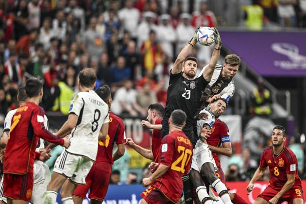 spain vs germany AL-KHOR, AK - 27.11.2022: SPAIN VS GERMANY - Unai Simón of Spain during a match between Spain and Germany, valid for the group stage of the World Cup, held at Al Bayt Stadium in Al-Khor, Qatar. (Photo: Richard Callis Fotoarena) x2300491x RichardxCallis