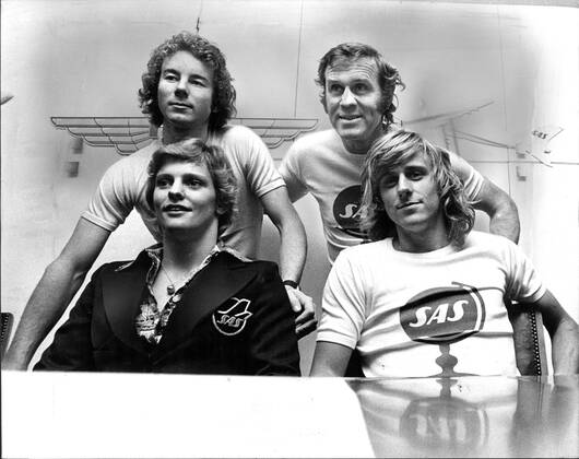 Ulrika Knape, swimmer Sweden and Björn Borg, tennis player Standing fr v Ingemar Stenmark, alpine skier and Sven Tumba, former ice hockey player Sweden 1974 11 07 c SCHREIBER BO Aftonbladet IBL Bildbyra EXPRESSEN OUT AFTONBLADET 2186 Stockholm Sweden Swedish celebrities x2512x  Copyright: xAftonbladet TTx STENMARK-TUMBA-KNAPE-BORG