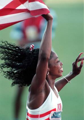 GÂÖTEBORG 95 08 06 GAIL DEVERS HAPPY AFTER HIS WIN IN THE 100 M HEEL WOMEN CICCI JONSON CAMERA REPORT Sport x2524x  Copyright: xKamerareportage TTx FRIIDROTT