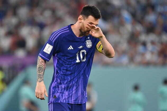 Lionel MESSI ARG , Disappointment,Frustration,Disappointed,Frustrated,Dejected,Action,Single image,Cropped single image,Half figure,Half figure Match 39,Group C Poland PO Argentina ARG on 30 11 2022, Stadium 974 Football World Cup 20122 in Qatar from 20 11 18 12 2022