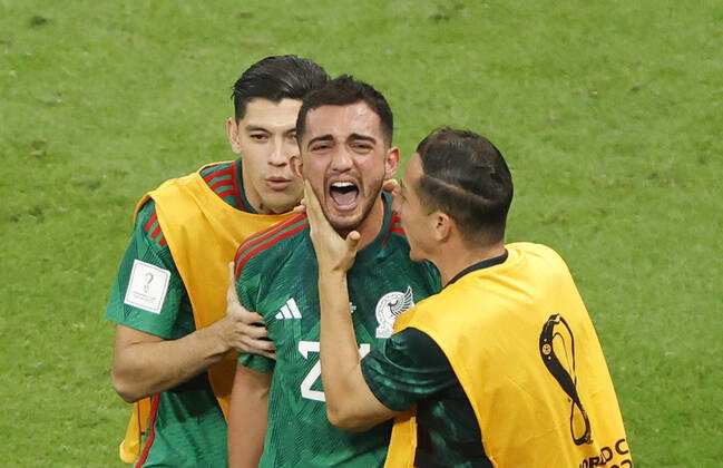 Luis Chavez (C) of Mexico celebrates a goal during a FIFA World Cup, WM, Weltmeisterschaft, Fussball soccer match of the group phase between Saudi Arabia and Mexico at Lusail stadium, Qatar 30 November 2022. Soccer World Cup: Saudi Arabia vs. Mexico !ACHTUNG: NUR REDAKTIONELLE NUTZUNG!  Copyright: xEstebanxBibax GR3293 20221130-0f1a78b9a55011388b8e664c5add752200bd7ab6