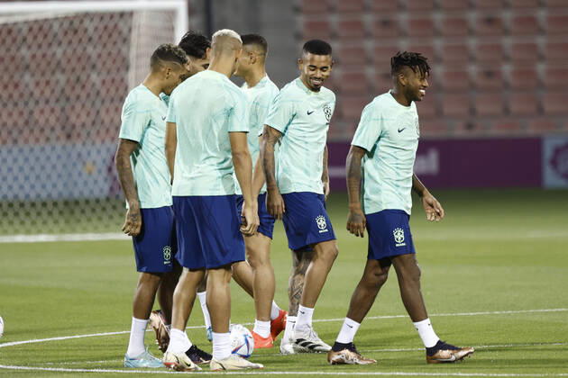 Brazil s players take part in a team s training session at Al Arabi stadium in Doha, Qatar, in the frame of Qatar 2022 FIFA World Cup, WM, Weltmeisterschaft, Fussball 01 December 2022. Brazil is facing Cameroon on 02 December in their group G s third and last match. Brazil s training session !ACHTUNG: NUR REDAKTIONELLE NUTZUNG!  Copyright: xRODRIGOxJIMENEZx EVE1553 20221201-77020fcc8b9bf8d6292eae73c5f88a9407f4a4d7