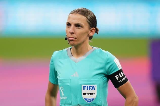 FIFA WM 2022, Costa Rica - Deutschland, Schiedsrichterin Stephanie Frappart