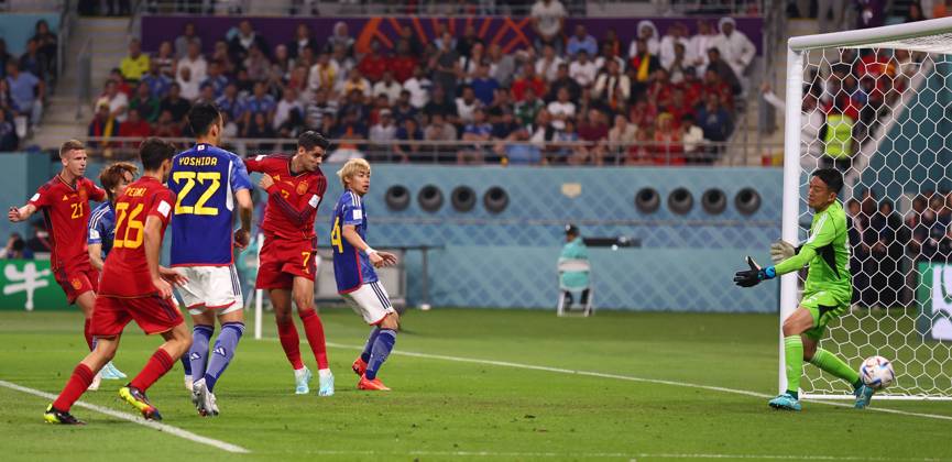 Doha, Qatar, 1st December 2022. Alvaro Morata of Spain scoring the first goal during the FIFA World Cup, WM, Weltmeisterschaft, Fussball 2022 match at Khalifa International Stadium, Doha. Picture credit should read: David Klein Sportimage EDITORIAL USE ONLY. No use with unauthorised audio, video, data, fixture lists, club league logos or live services. Online in-match use limited to 120 images, no video emulation. No use in betting, games or single club league player publications. SPI-2077-0020