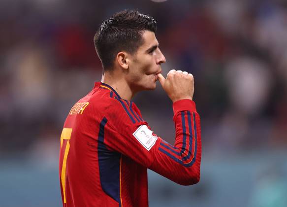 Doha, Qatar, 1st December 2022. Alvaro Morata of Spain celebrates scoring the first goal during the FIFA World Cup, WM, Weltmeisterschaft, Fussball 2022 match at Khalifa International Stadium, Doha. Picture credit should read: David Klein Sportimage EDITORIAL USE ONLY. No use with unauthorised audio, video, data, fixture lists, club league logos or live services. Online in-match use limited to 120 images, no video emulation. No use in betting, games or single club league player publications. SPI-2077-0027