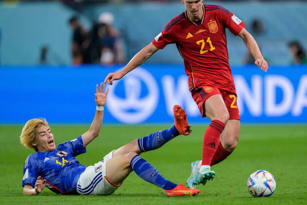 221201 Junya Ito of Japan and Dani Olmo of Spain during the FIFA World Cup 2022 football match between Japan and Spain on December 1, 2022 in Doha Photo Joel Marklund BILDBYRAN code JM JM0398 bbeng football football soccer fotball world cup football world cup football world cup 2022 fifa world cup 2022 japan spain spain,  Copyright: JOELxMARKLUND BB221201JM145