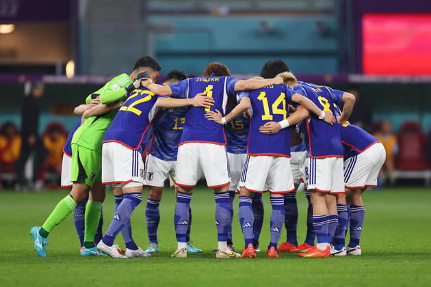 Japan team group, Mannschaftsbild, Totale (JPN), DECEMBER 1, 2022 - Football Soccer : FIFA World Cup, WM, Weltmeisterschaft, Fussball Qatar 2022 Group E match between Japan - Spain at Khalifa International Stadium in Al Rayyan, Qatar.  (205269810)