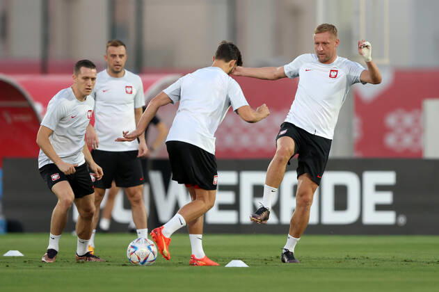 UMM SALAL MUHAMMAD 03.12.2022 MISTRZOSTWA SWIATA W PILCE NOZNEJ 2022 TRENING REPREZENTACJI POLSKI --- 2022 FIFA World Cup, WM, Weltmeisterschaft, Fussball POLISH FOOTBALL national team, Nationalteam TRAINING SESSION PIOTR ZIELINSKI KAMIL GROSICKI BARTOSZ BERESZYNSKI KAMIL GLIK FOT. PIOTR KUCZA FOTOPYK NEWSPIX.PL --- Newspix.pl POLAND OUT!  221204PYK081