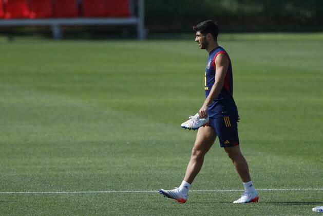 Spain s player Marcos Asensio during a training session of the Spanish team in Doha, Qatar, 04 December 2022. Spain will face Morocco in their FIFA World Cup, WM, Weltmeisterschaft, Fussball 2022 round of 16 soccer match on 06 December 2022. FIFA World Cup 2022 - Spain training !ACHTUNG: NUR REDAKTIONELLE NUTZUNG!  Copyright: xJuanjoxMartinx EVE1649 20221204-58a387ae816b16f1165744db34ffb64d0b8a31d5