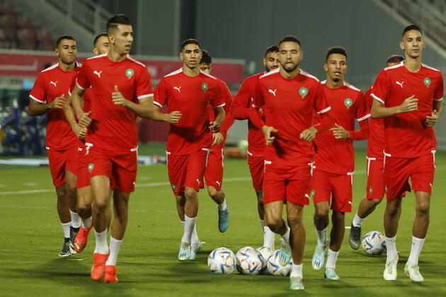 Morocco s players during a training session of the team held at Doha, Qatar, 05 December 2022. Marruecos will face Spain on the upcoming 06 December in a round of 16 soccer match of the Qatar 2022 World Cup. Morocco s training session !ACHTUNG: NUR REDAKTIONELLE NUTZUNG!  Copyright: xJuanJoxMartinx EVE1786 20221205-1cbadd4e85adc8ab56142332f58322d204ef71f0