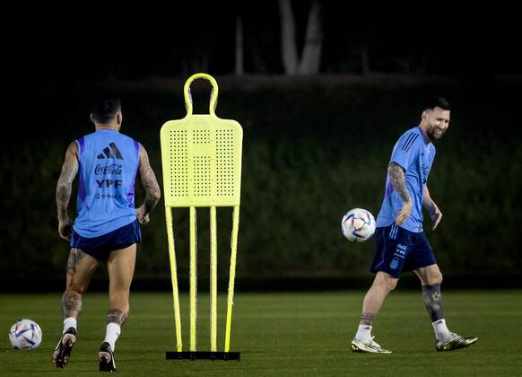 DOHA Lionel Messi during a training session for the Argentina national team on December 5, 2022 in Doha, Qatar Argentina will meet the Dutch national team in the eighth final ANP KOEN VAN WEEL FIFA World Cup Qatar 2022 2022 xVIxANPxSportx xxANPxIVx 458922439 originalFilename: 458922439.jpg