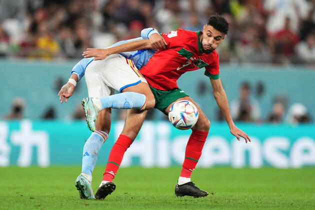 QAT: Morocco v Spain. FIFA World Cup, WM, Weltmeisterschaft, Fussball Qatar 2022 Noussair Mazraoui of Morocco during the FIFA World Cup Qatar 2022 match, Round of 16, between Morocco v Spain played at Education City Stadium on Dec 6, 2022 in Doha, Qatar. Copyright: xBaguxBlancox xPRESSINx WC_221206_037