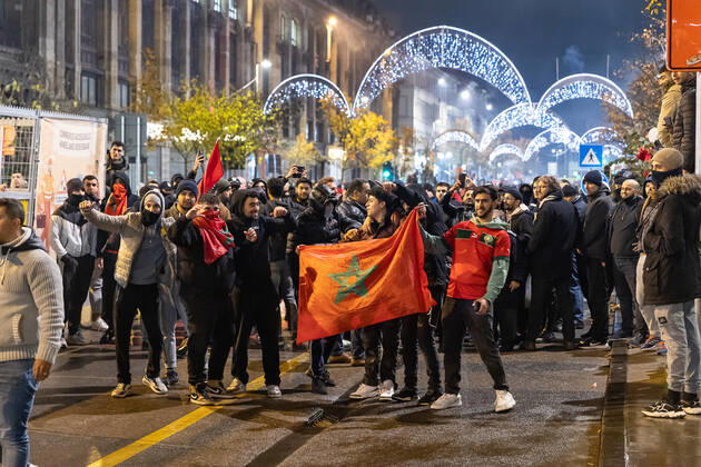 FIFA WM 2022, Marokko - Spanien, Marokko Fans feiern in Brüssel