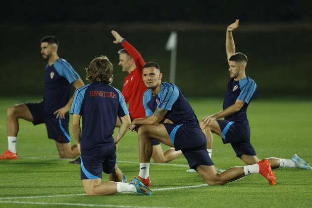 Croatia s defender Dejan Lovren (C) takes part in training session held in Doha, Qatar, 08 December 2022. Croatia will face Brazil in their FIFA World Cup, WM, Weltmeisterschaft, Fussball 2022 quarter final soccer match on 09 December. Croatia s training session !ACHTUNG: NUR REDAKTIONELLE NUTZUNG!  Copyright: xJuanJoxMartinx EVE1976 20221208-7a0a4c73caac547dc70717cdd4537f7efe8bdfc1