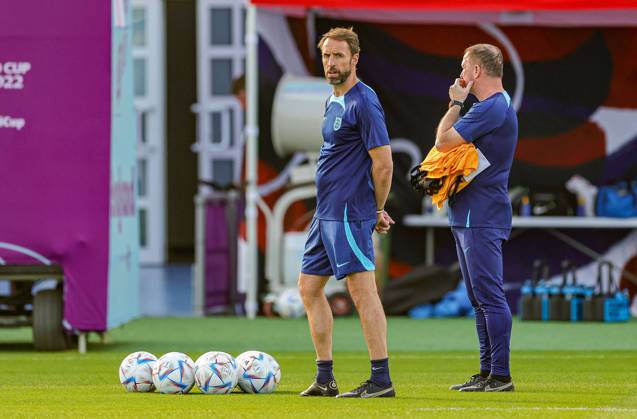 England 2022 FIFA World Cup, WM, Weltmeisterschaft, Fussball Training Session England manager Gareth Southgate during the England national team, Nationalteam training session ahead of the 2022 FIFA World Cup quarter final against France, at Al Wakra Stadium, Al Wakra, Qatar on 9 December 2022. Editorial use only , Copyright: xNigelxKeenex PSI-16548-0007