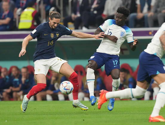 QAT, World Cup FIFA 2022, Quarterfinal, England vs France 10 12 2022, Al Bayt Stadium, Doha, QAT, World Cup FIFA 2022, Quarterfinal, England vs France, pictured France s midfielder Adrien Rabiot , England s forward Bukayo Saka nordphotoxGmbHx xBratic nph00250