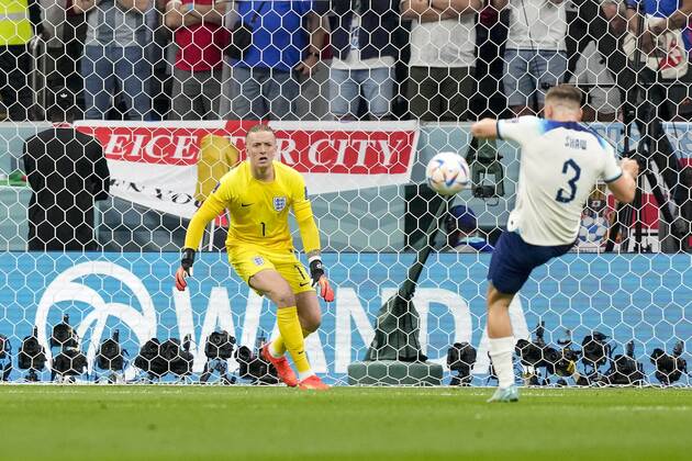 AL KHOR, 10-12-2022, Al Bayt stadium, World Cup 2022 in Qatar. Quarter final game between England and France, England goalkeeper Jordan Pickford England - France  x19482190x Copyright:
