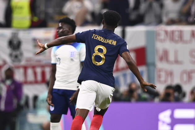 Foto Fabio Ferrari LaPresse 10 Dicembre 2022 Doha, Qatar - - Calcio - Qatar 2022 - Coppa del Mondo Fifa - Inghilterra vs Francia - Ottavi di finale - Lusail Stadium. Nella foto: esultanza Francia rete 1-0 Aur& xe9;lien Tchouam& xe9;ni (FRA) December 10, 2022 Doha, Qatar - sport - Soccer - Qatar 2022- FIFA World Cup, WM, Weltmeisterschaft, Fussball -England v France - Round of 8 - Lusail Stadium. In the pic: goal Aur& xe9;lien Tchouam& xe9;ni (FRA) 1-0  Copyright: xFabioxFerrari LaPressex