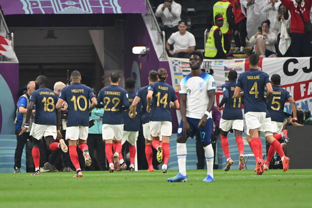 Football, men, 2022 23 season, Qatar World Cup, quarterfinals, England France at Al Bayt Stadium in Al Khor, v l Dayot Upamecano France, 18 , Kylian Mbappe France, 10 , Theo Hernandez France, 22 , Adrien Rabiot France, 14 , Aurelien Tchouameni France, 8 , Ousmane Dembele France, 11 , Raphael Varane France, 4 and Jules Kounde France, 5 goal celebration, cheering after scoring 0 1 , 10 12 2022, Copyright: xMatthiasxKochx