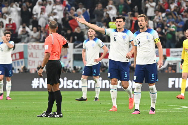 Football, men, 2022 23 season, Qatar World Cup, quarterfinals, England France at Al Bayt Stadium in Al Khor, f l referee Wilton Sampaio, Harry Maguire England, 6 and Harry Kane England, 9 , 10 12 2022, Copyright: xMatthiasxKochx