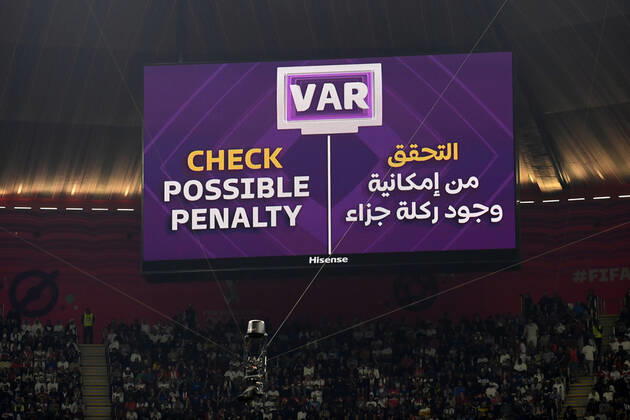 Football, men, 2022 23 season, Qatar World Cup, quarterfinals, England France at Al Bayt Stadium in Al Khor, scoreboard showing VAR review of penalty kick , 10 12 2022, Copyright: xMatthiasxKochx