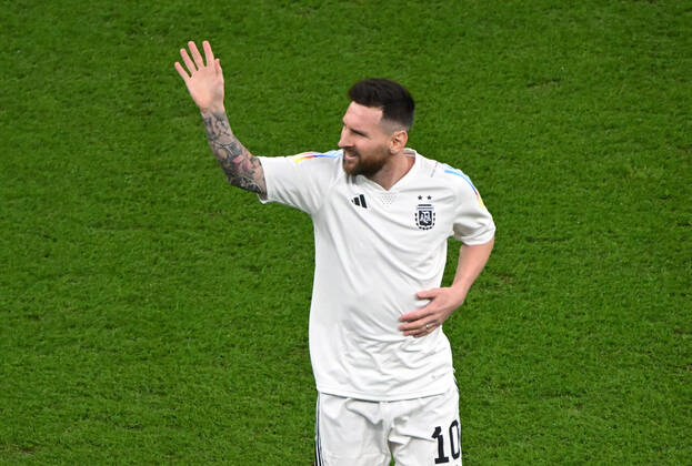 Football, men, 2022 23 season, Qatar World Cup, semi-finals, Argentina Croatia at Lusail Iconic Stadium in Lusail, Lionel Messi Argentina warming up, 13 12 2022, Copyright: xMatthiasxKochx