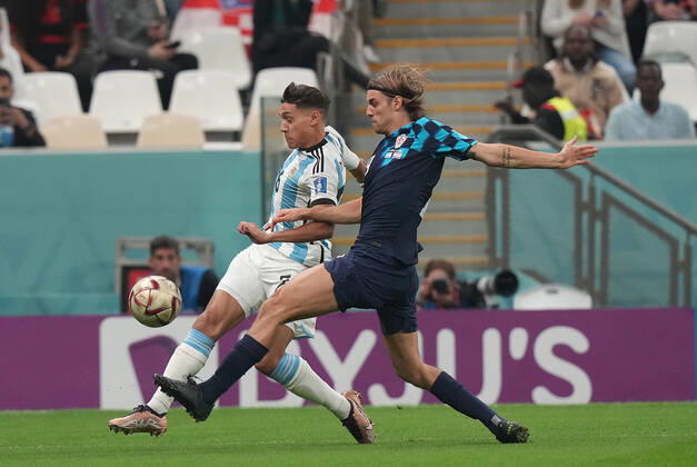 QAT, World Cup FIFA 2022, Semifinal, Argentina vs Croatia 13 12 2022, Lusail Iconic Stadium, Doha, QAT, World Cup FIFA 2022, Semifinal, Argentina vs Croatia, in picture Argentina s defender Nahuel Molina , Croatia s defender Borna Sosa nordphotoxGmbHx xBratic nph00250