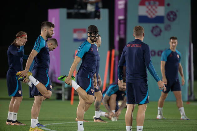 Croatia s players participate in their national team, Nationalteam s training session in Doha, Qatar, 16 December 2022. Croatia is to face Morocco on 17 December in a match for the 3rd and 4th place in the FIFA World Cup, WM, Weltmeisterschaft, Fussball 2022. Croatia s trainning session !ACHTUNG: NUR REDAKTIONELLE NUTZUNG! Copyright: xJUANxIGNACIOxRONCORONIx EVE2317 20221216-5d07c11f554b5e551d75e5a280d792e757c40ff5