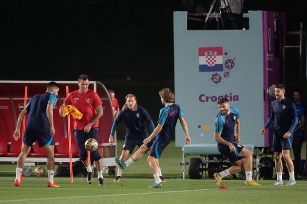 Croatia s players participate in their national team, Nationalteam s training session in Doha, Qatar, 16 December 2022. Croatia is to face Morocco on 17 December in a match for the 3rd and 4th place in the FIFA World Cup, WM, Weltmeisterschaft, Fussball 2022. Croatia s trainning session !ACHTUNG: NUR REDAKTIONELLE NUTZUNG! Copyright: xJUANxIGNACIOxRONCORONIx EVE2315 20221216-50ed115ccfa6b518cead8d70000964830cb3804b