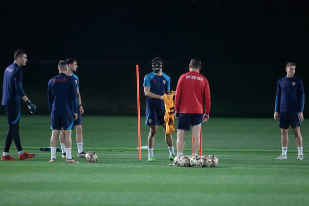 Croatia s players participate in their national team, Nationalteam s training session in Doha, Qatar, 16 December 2022. Croatia is to face Morocco on 17 December in a match for the 3rd and 4th place in the FIFA World Cup, WM, Weltmeisterschaft, Fussball 2022. Croatia s trainning session !ACHTUNG: NUR REDAKTIONELLE NUTZUNG! Copyright: xJUANxIGNACIOxRONCORONIx EVE2312 20221216-979d62755657082eae21110d9104e40f1aeaaa40