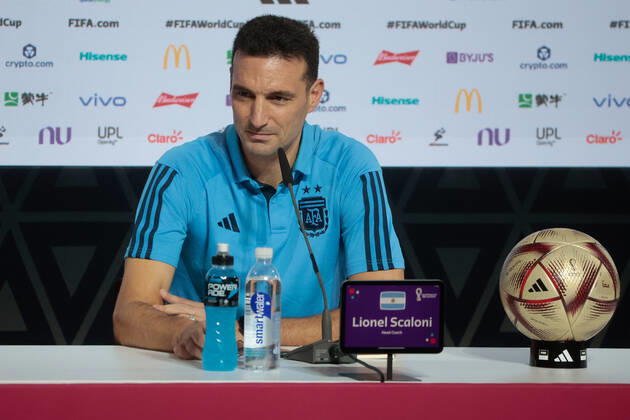 Argentina s head coach Lionel Scaloni during the press conference, PK, Pressekonferenz held at Virtual Stadium in Doha, Qatar, 17 December 2022. France will face Argentina on 18 December in the final match of FIFA World Cup, WM, Weltmeisterschaft, Fussball Qatar 2022. Argentina s press conference !ACHTUNG: NUR REDAKTIONELLE NUTZUNG!  Copyright: xJuanxIgnacioxRoncoronix EVE2373 20221217-bc396c44aca2e895653abcace2eba56705d2aed6